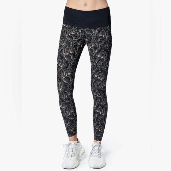 Varley Black and Cream Patterned Leggings - Picture 1 of 5